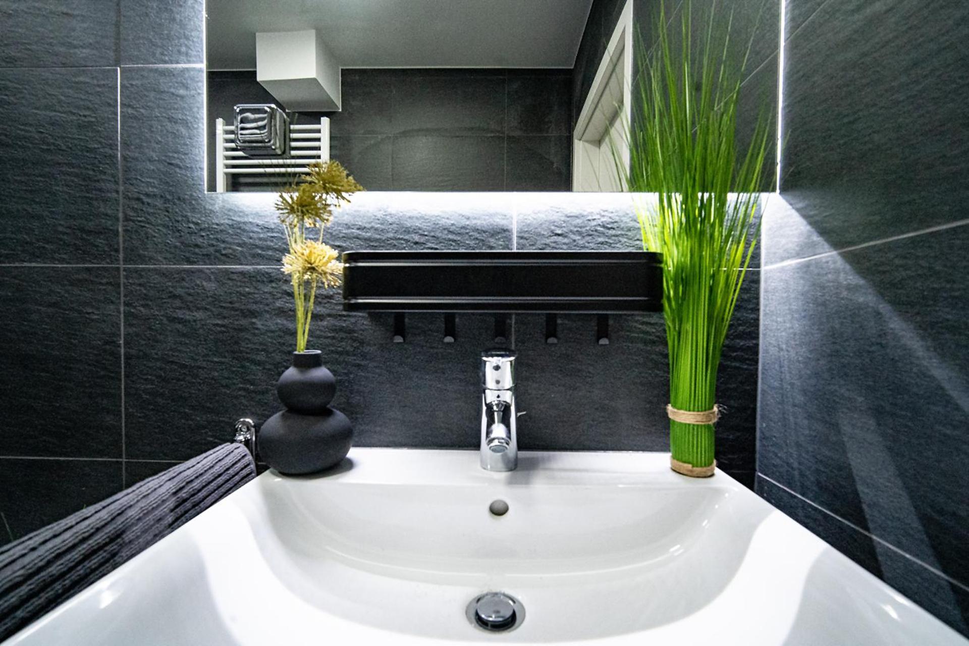 Blauer Stein Apartments Wh6 พุลไฮม์ ภายนอก รูปภาพ